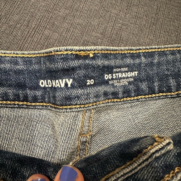 Brand NWT women's Old Navy denim shorts - Picture 3 of 4
